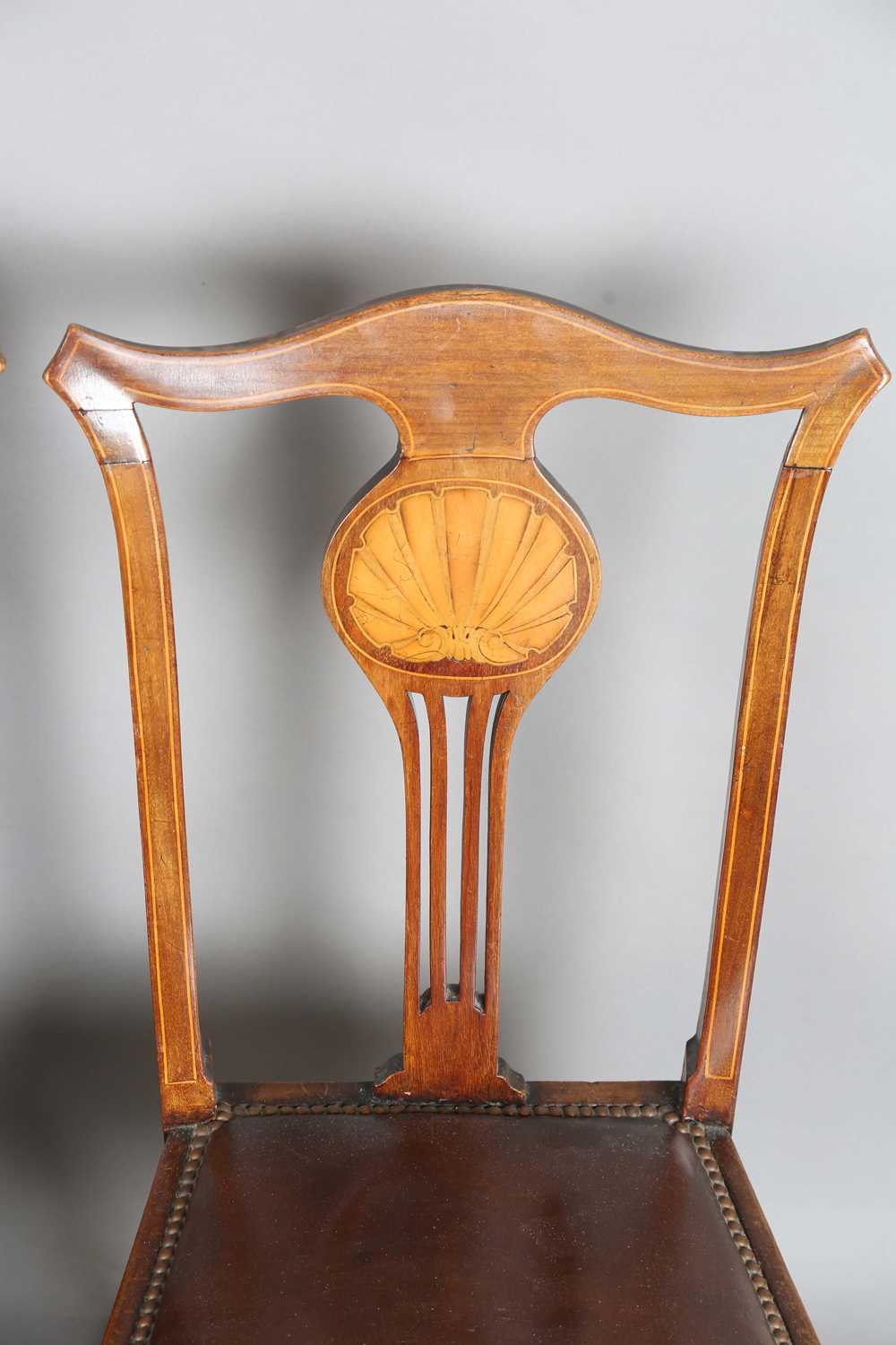 A set of eight Edwardian mahogany pierced splat back dining chairs, the backs inlaid with scallop - Image 14 of 32