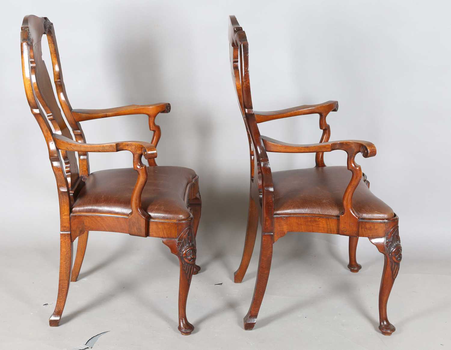 A pair of early 20th century Queen Anne style walnut vase back elbow chairs with brown leather - Image 17 of 19