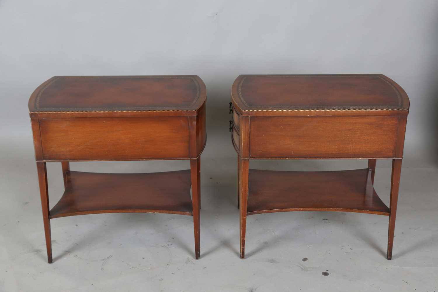 A pair of 20th century mahogany reproduction bowfront lamp or bedside tables, each chequer banded - Image 13 of 13