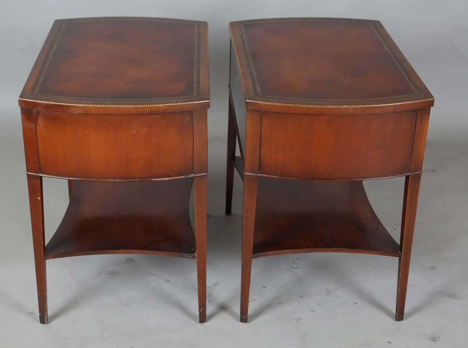 A pair of 20th century mahogany reproduction bowfront lamp or bedside tables, each chequer banded - Image 11 of 13