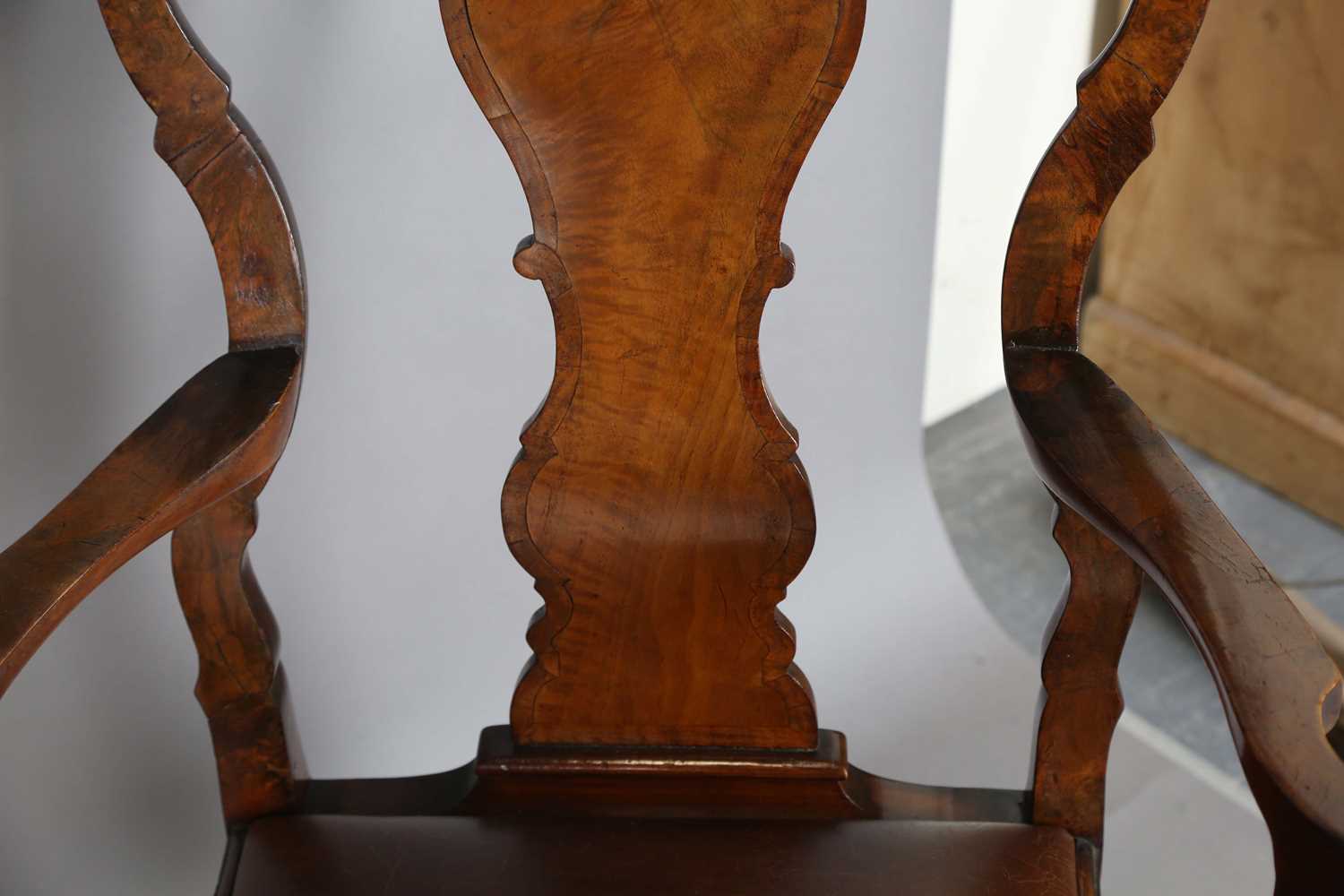 A pair of early 20th century Queen Anne style walnut vase back elbow chairs with brown leather - Image 10 of 19