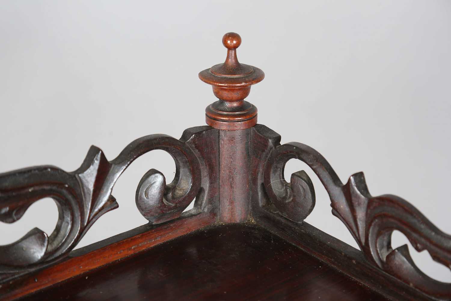 A Victorian rosewood serpentine-fronted four-tier whatnot, height 125cm, width 56cm, depth 36cm. - Image 3 of 12