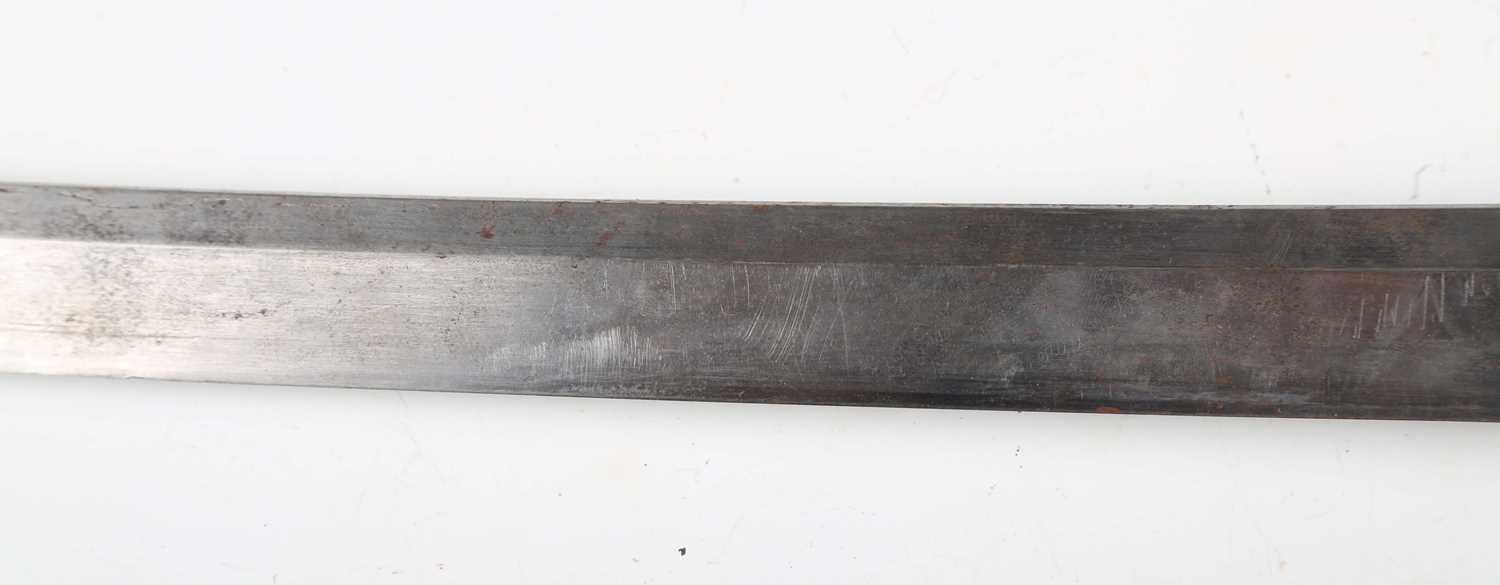 A Second World War period Japanese katana with curved single-edged blade, blade length 68cm, the - Image 4 of 14