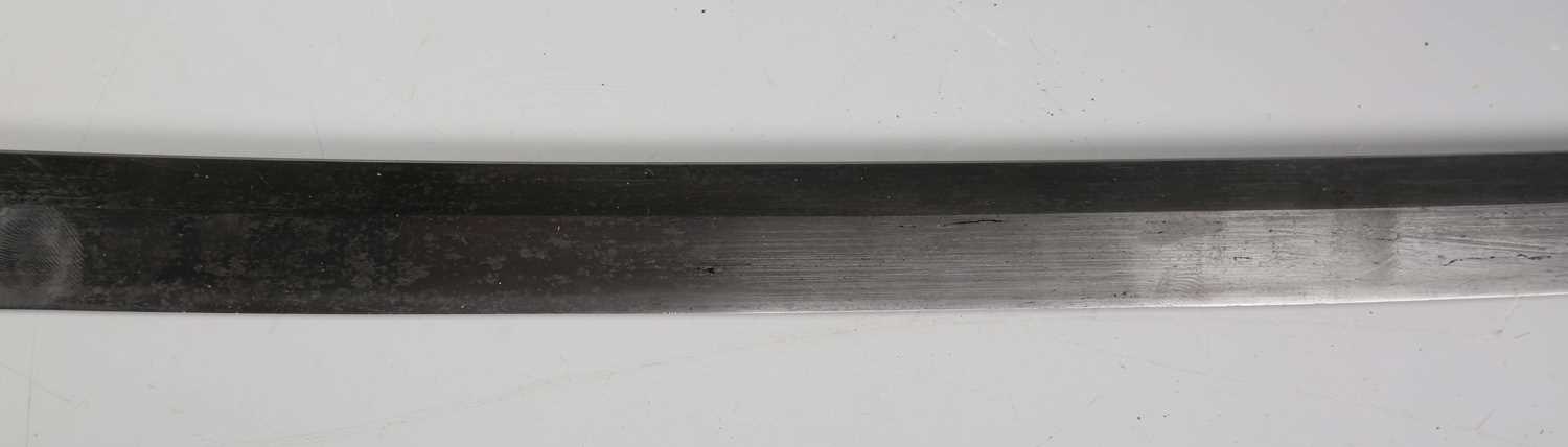 A Second World War period Japanese NCO's katana with curved single-edged blade, blade length 56cm, - Image 5 of 11