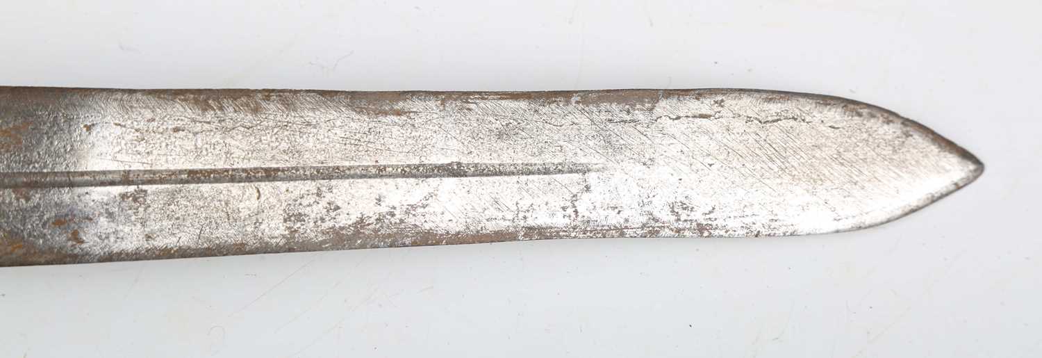 An unusual 19th century Sudanese Mahdist kaskara sword with double-edged fullered blade, blade - Image 17 of 29