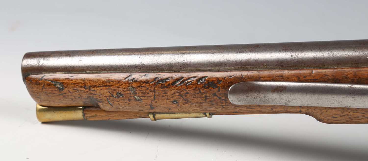 A George III British military sea service flintlock pistol with round barrel, barrel length 30. - Image 5 of 16