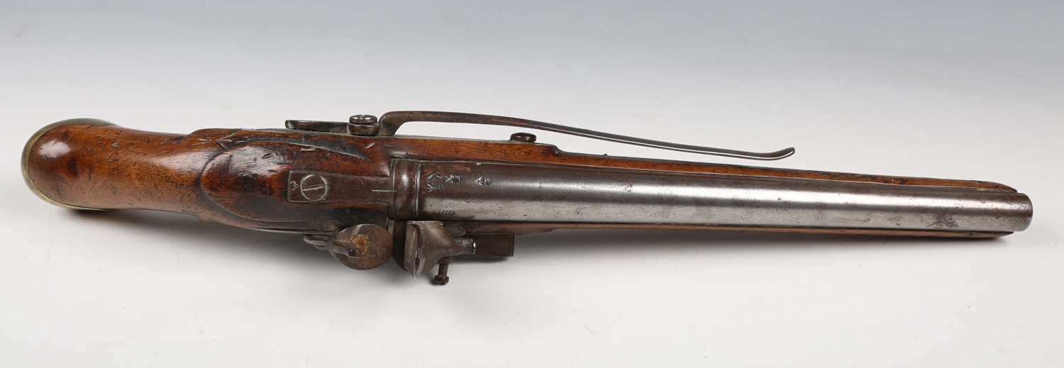 A George III British military sea service flintlock pistol with round barrel, barrel length 30. - Image 11 of 16