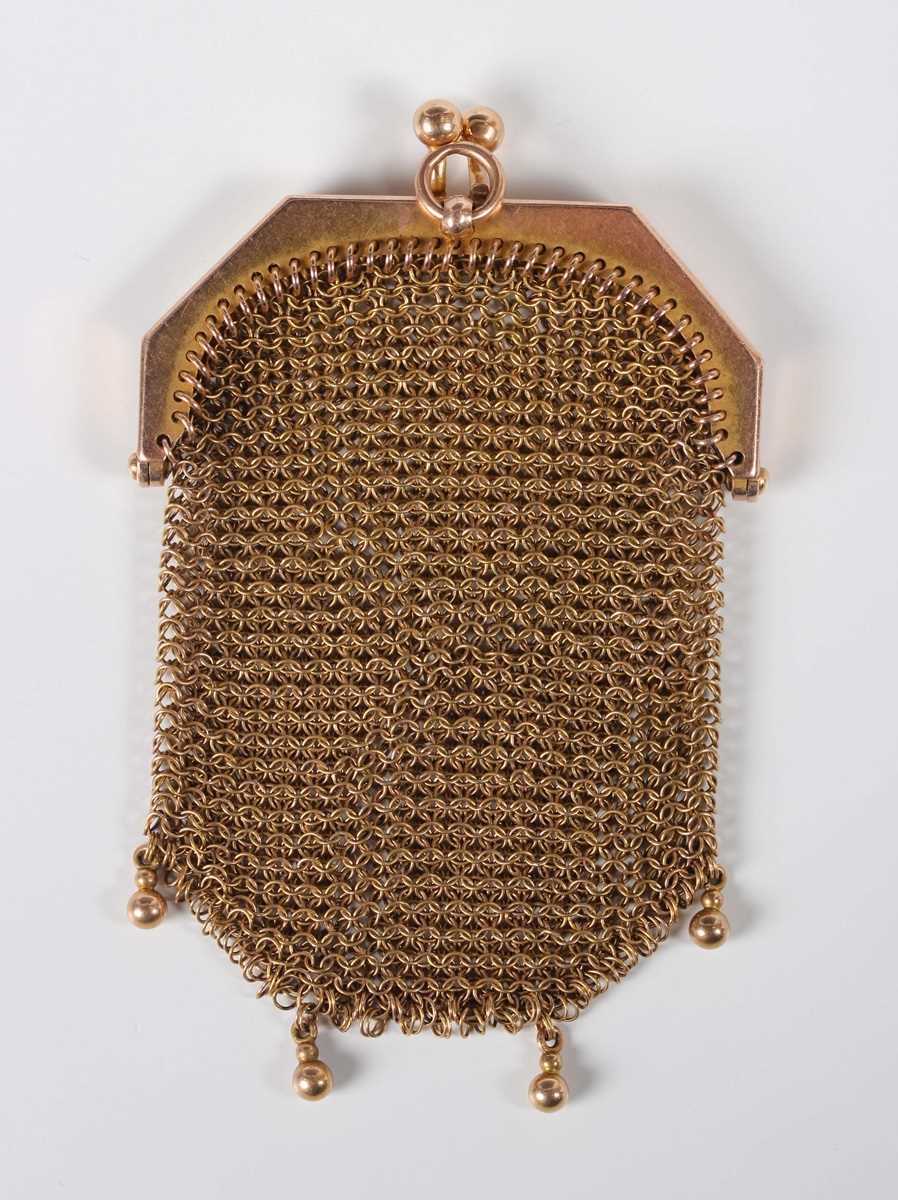An Austro-Hungarian gold woven mesh coin purse with Vienna city mark to clasp, weight 25.6g,