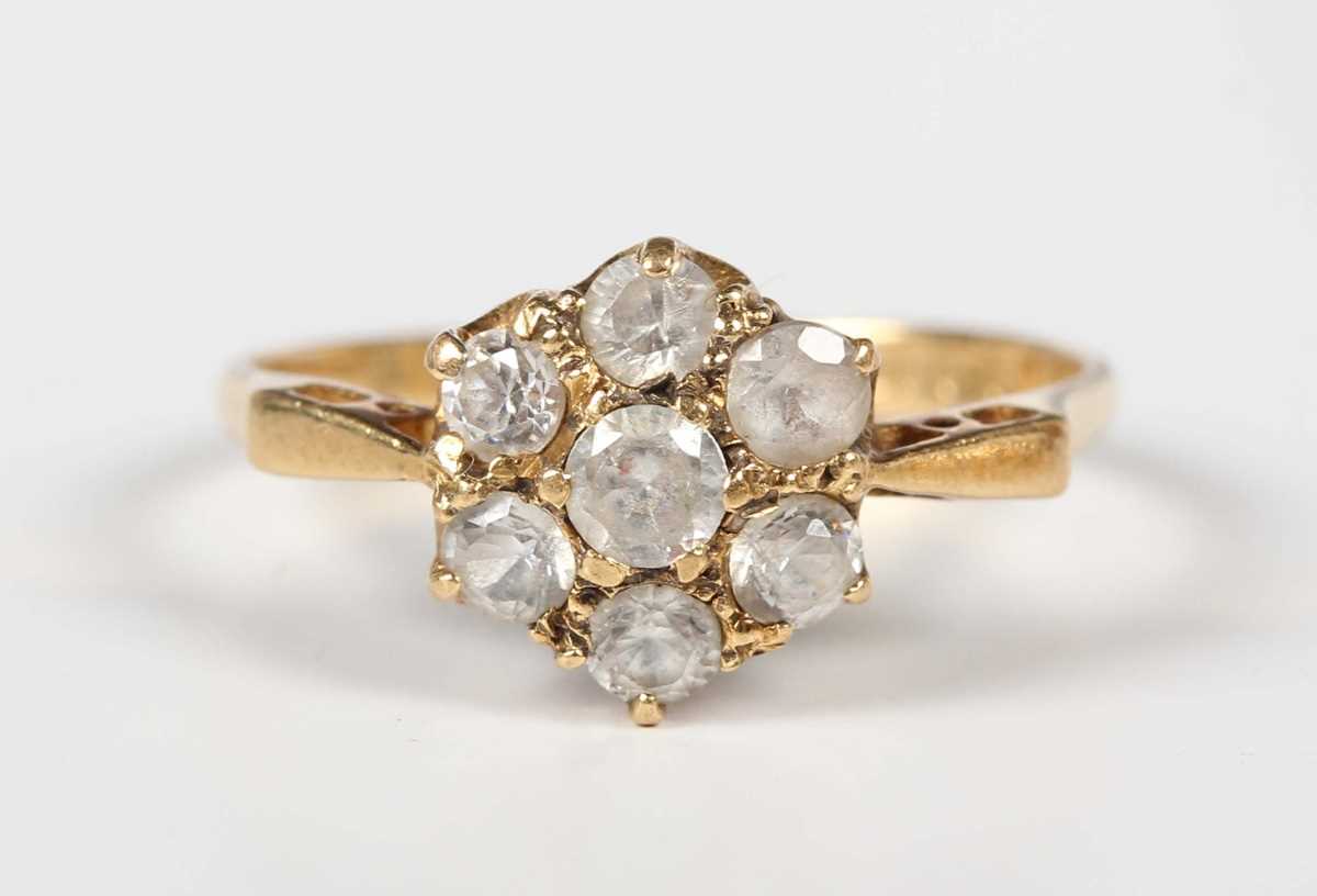 An 18ct gold and colourless gem set cluster ring, Birmingham 1966, weight 2g, ring size approx O, - Image 4 of 5