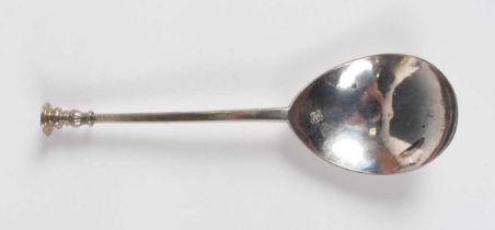 A James I provincial silver seal top spoon, probably East Anglian, with fig shaped bowl, the tapered