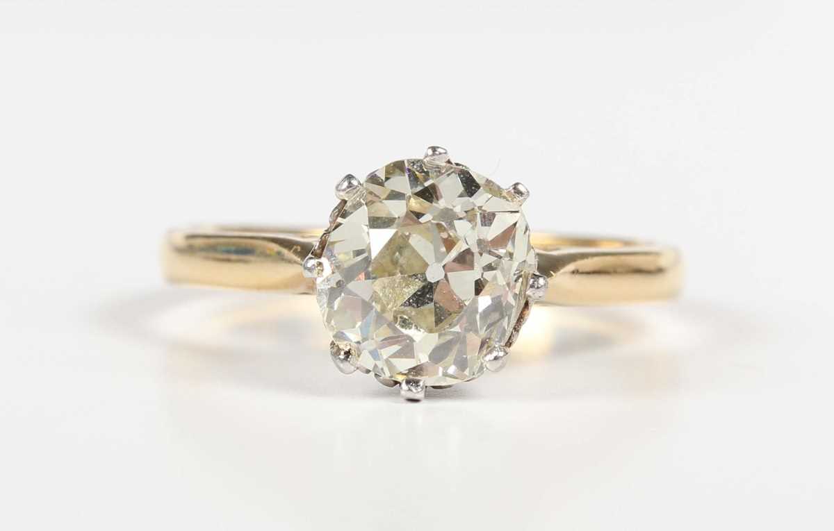 An 18ct gold and diamond single stone ring, claw set with an old cut diamond, weight 5.3g, diamond - Image 2 of 5
