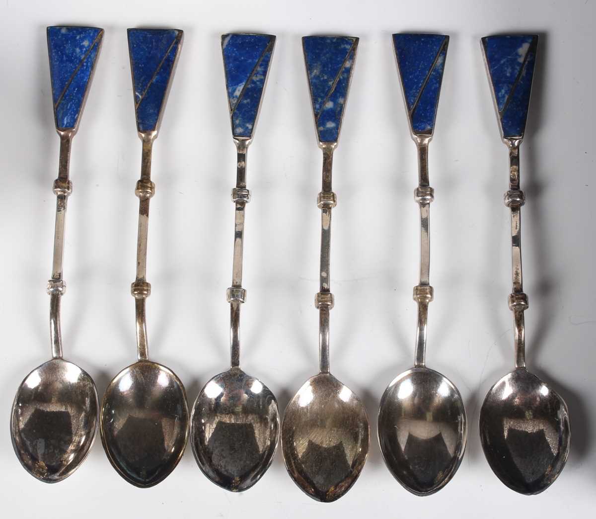 A set of six Continental .950 silver and lapis lazuli set coffee spoons, weight 44.9g, cased, an - Bild 2 aus 2