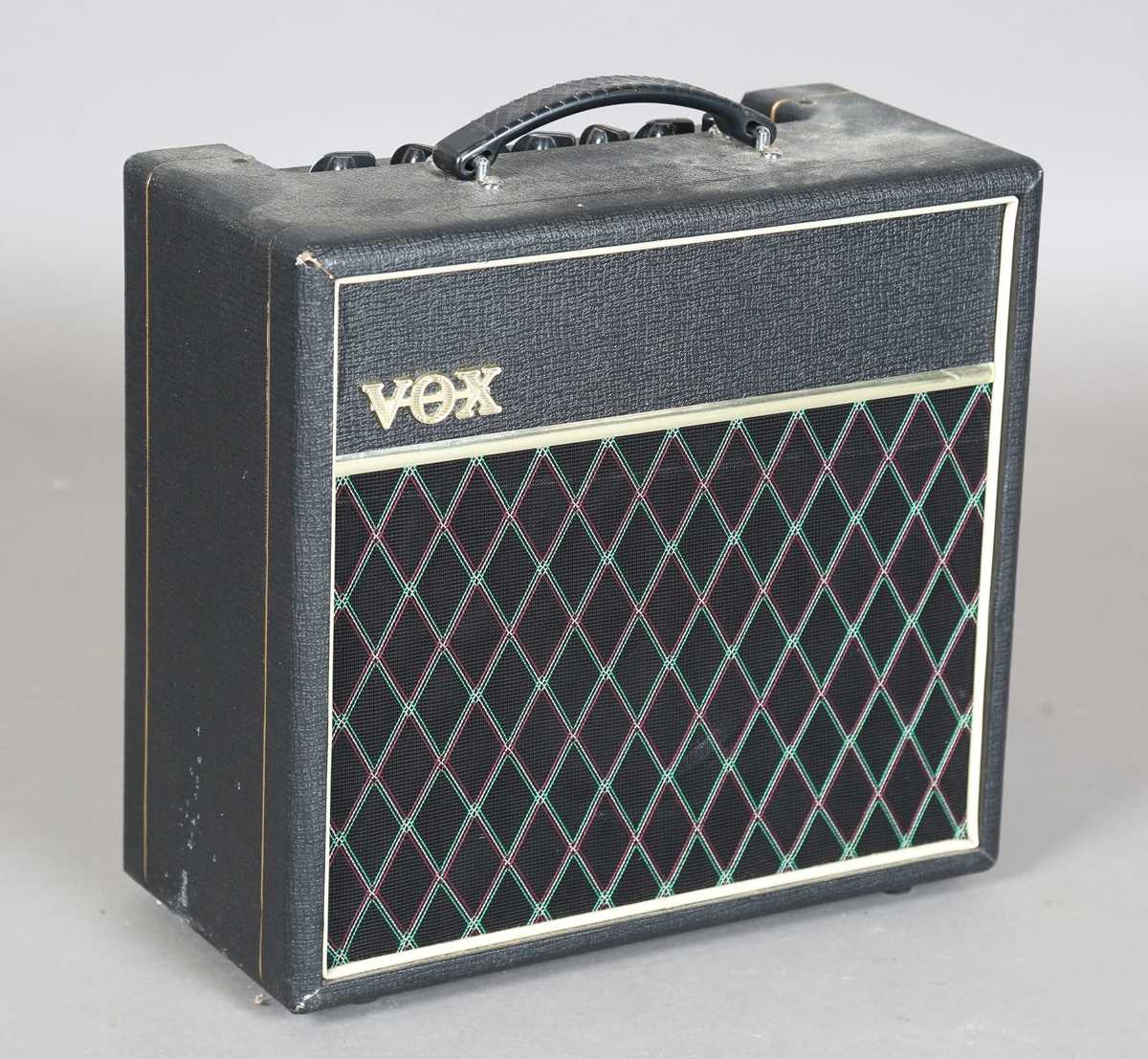 A Vox Pathfinder 15R amplifier, width 40cm.