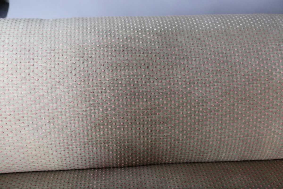A David Linley scroll arm sofa, upholstered in pink dotted gilt damask, raised on fluted wooden legs - Image 4 of 17