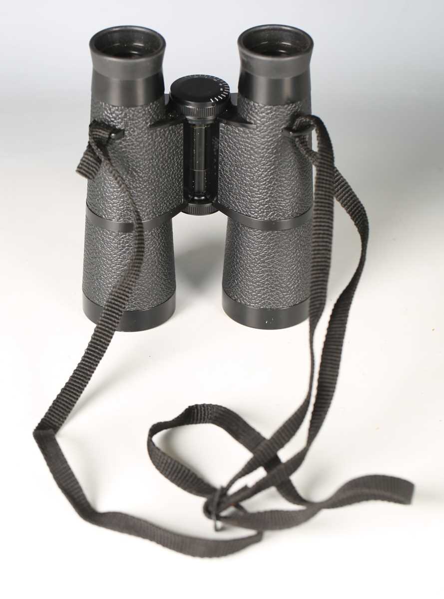 A pair of Zeiss 10 x 40 B binoculars, cased. - Image 7 of 8