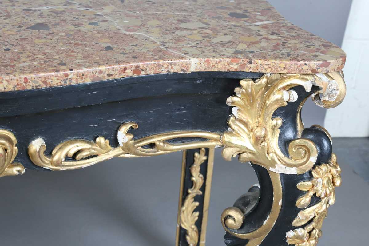 A 19th century Rococo Revival black painted and giltwood console table with a shaped Brèche d'Alep - Bild 10 aus 16
