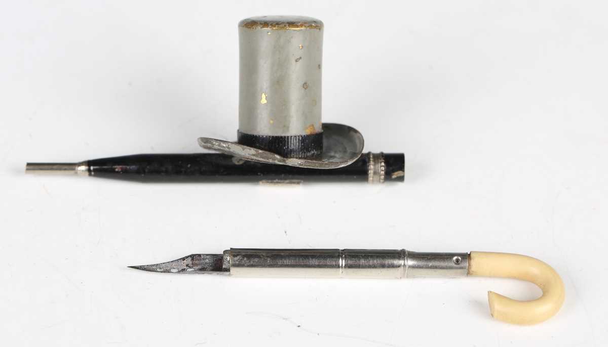 An early 20th century novelty dip pen in the form of an umbrella and top hat, length 11.5cm, - Bild 8 aus 20