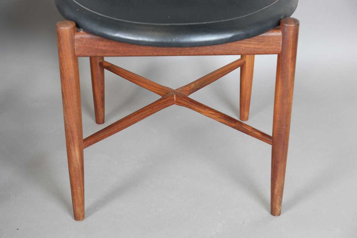 A set of six mid-20th century G-Plan teak framed dining chairs with black leatherette seat and - Image 4 of 12