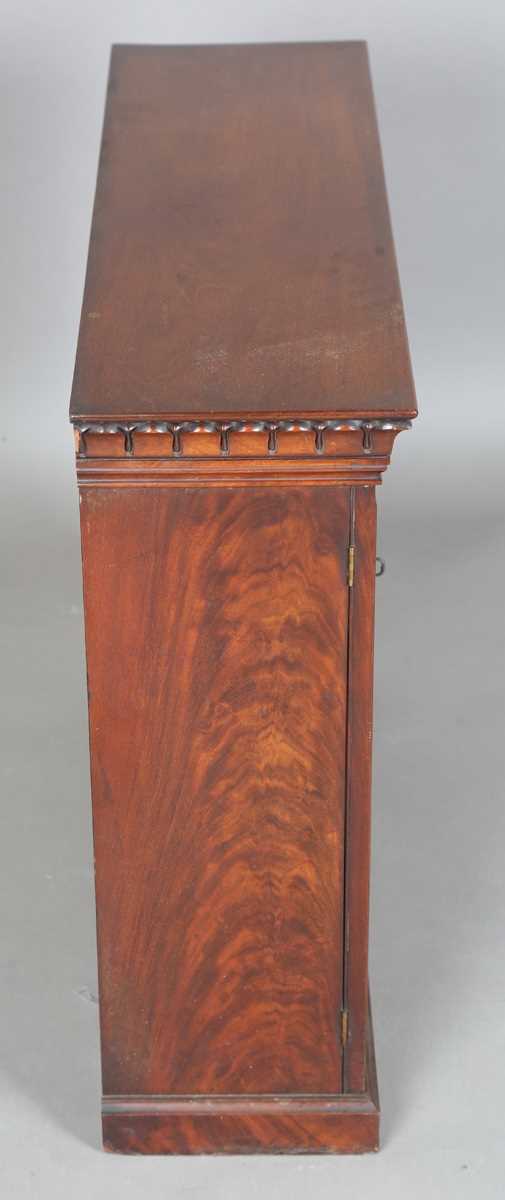 A fine early Victorian flame mahogany table-top or wall-hanging cabinet, in the manner of Gillows of - Image 7 of 9