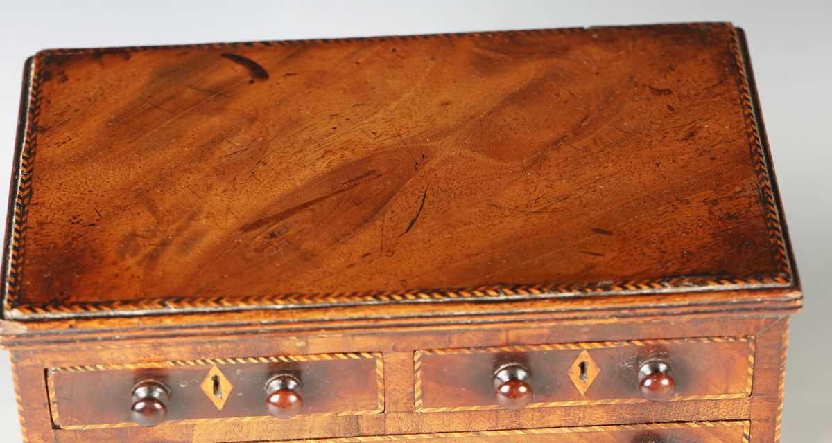 A George III mahogany table-top chest of drawers, possibly an apprentice piece, with overall chequer - Image 3 of 11