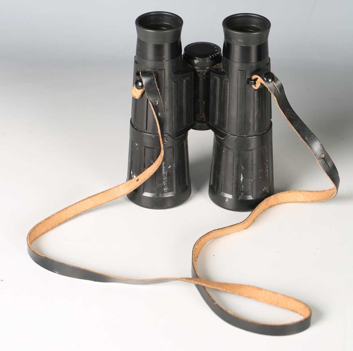 A pair of Zeiss 10 x 40 B binoculars, with outer rubber casing, cased. - Image 8 of 9