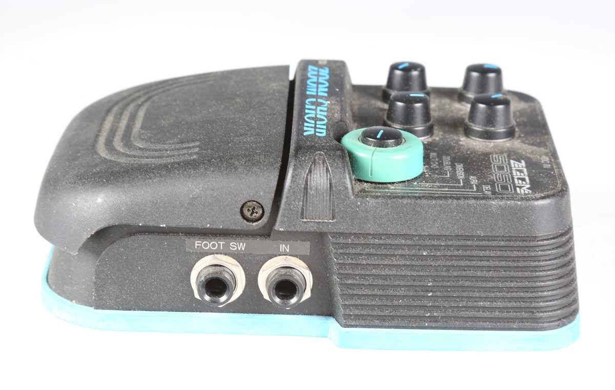 A Tube Works Pure Tube 303 guitar effects pedal, a Rocktron Sure Tremolo, a Line 6 DL4 Delay - Image 9 of 13