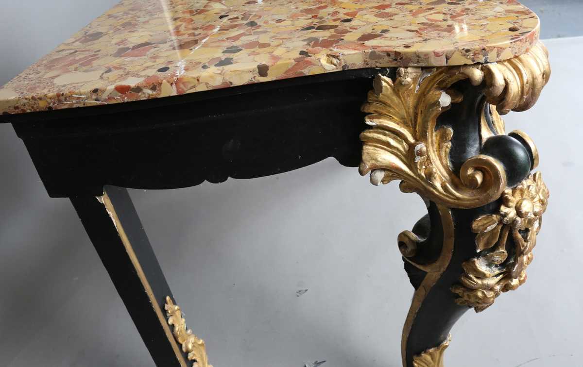 A 19th century Rococo Revival black painted and giltwood console table with a shaped Brèche d'Alep - Bild 4 aus 16