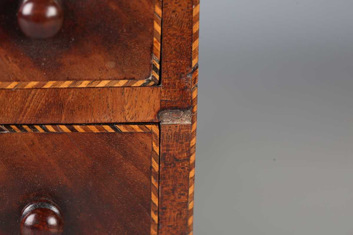 A George III mahogany table-top chest of drawers, possibly an apprentice piece, with overall chequer - Image 11 of 11