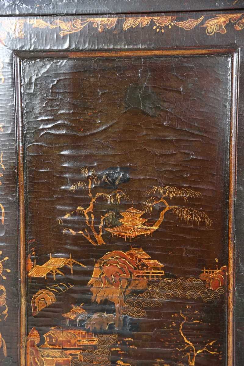 An 18th century Chinese black lacquered collector's cabinet, decorated in gilt with landscape - Image 19 of 28