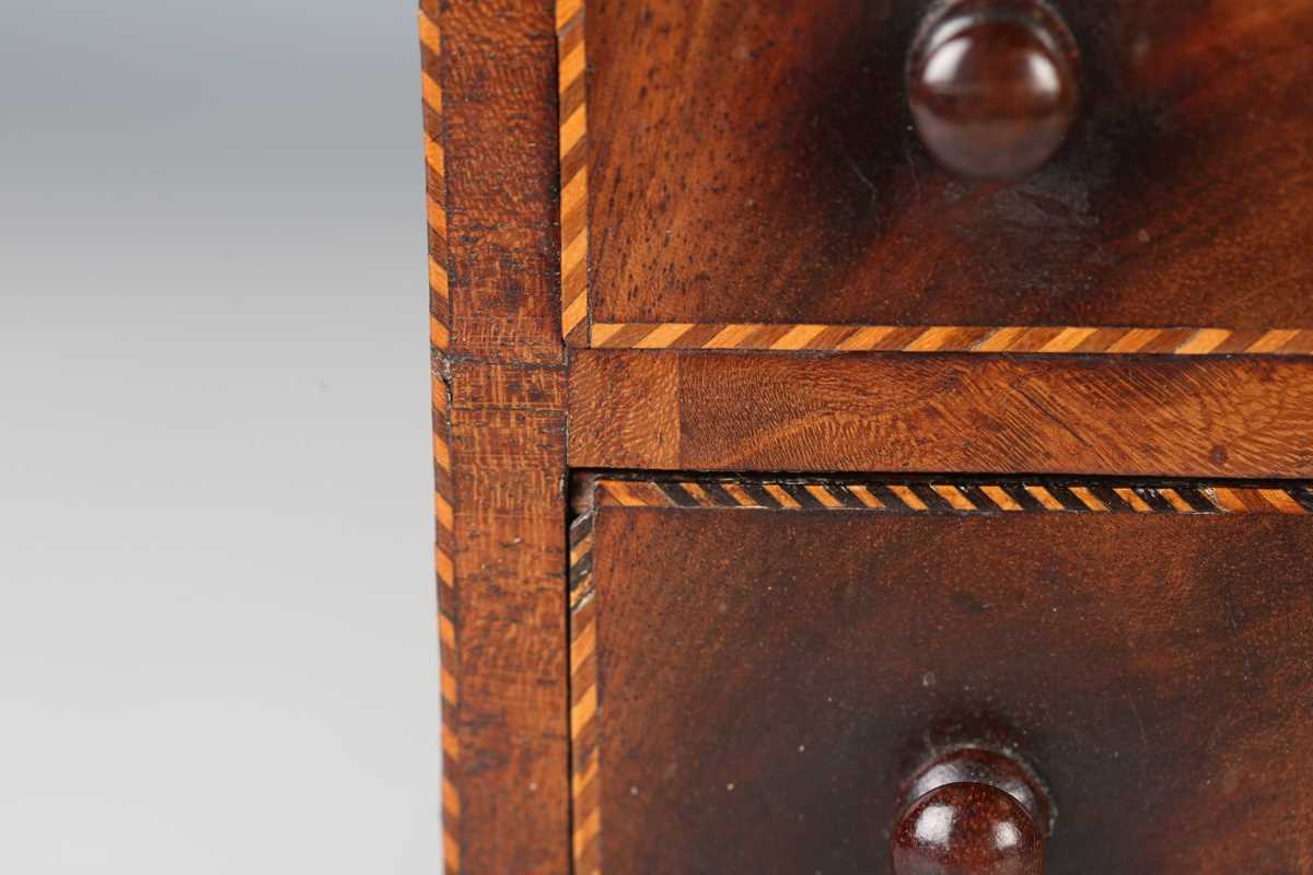A George III mahogany table-top chest of drawers, possibly an apprentice piece, with overall chequer - Image 10 of 11