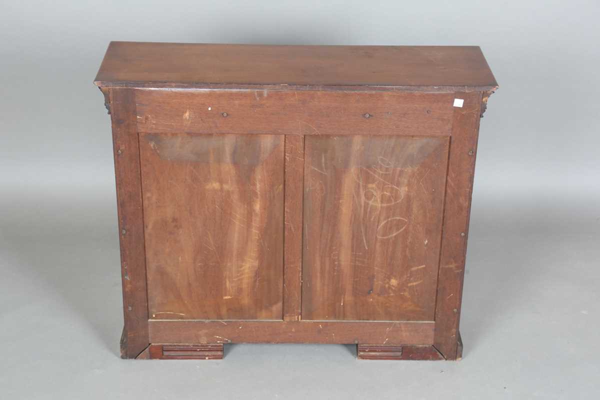 A fine early Victorian flame mahogany table-top or wall-hanging cabinet, in the manner of Gillows of - Image 8 of 9