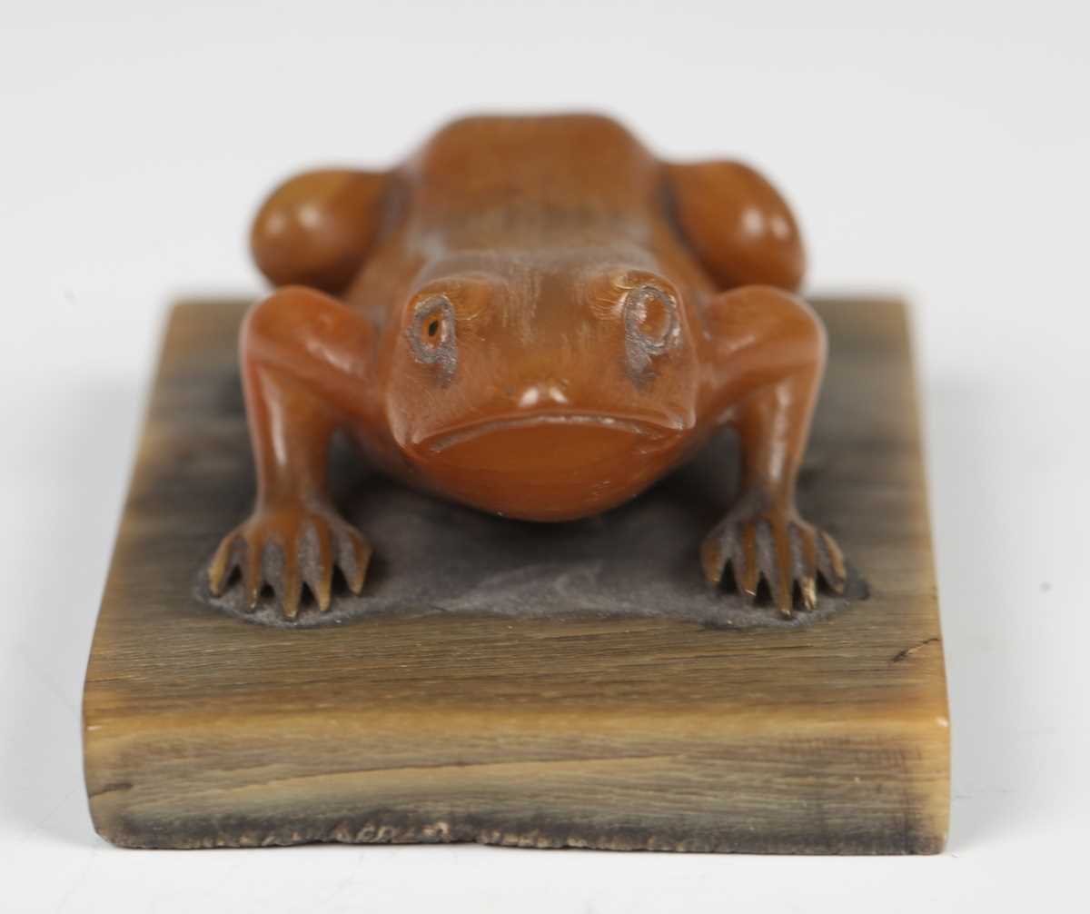 A 19th century Chinese carved rhinoceros horn model of a frog, mounted on a horn rectangular base, - Image 2 of 6