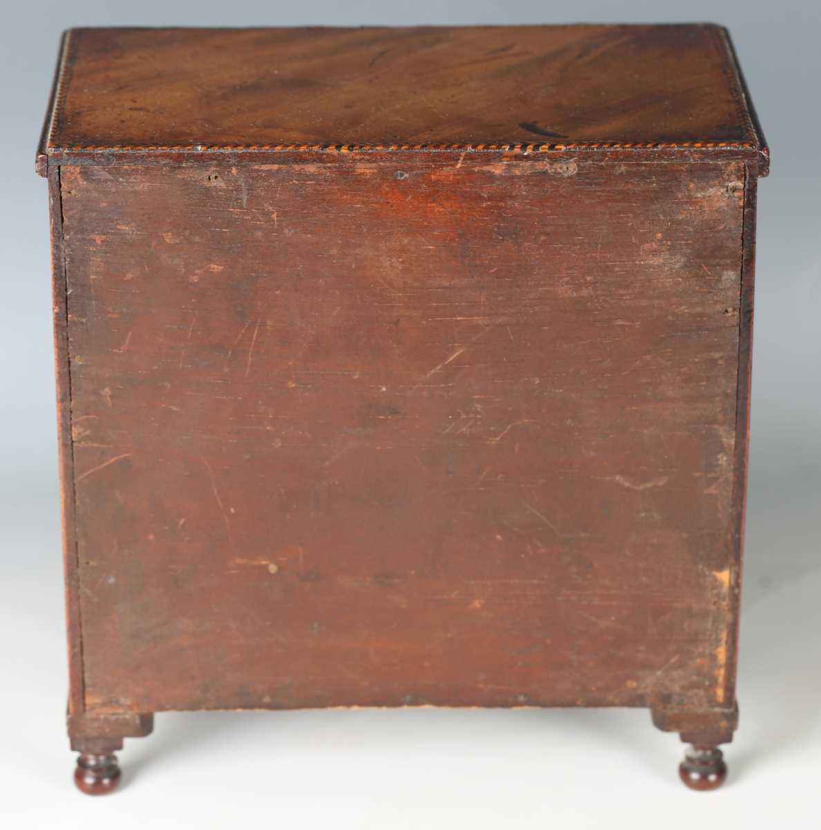 A George III mahogany table-top chest of drawers, possibly an apprentice piece, with overall chequer - Image 8 of 11