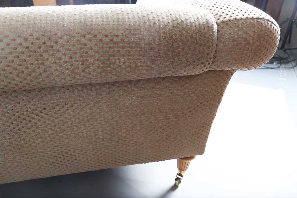 A David Linley scroll arm sofa, upholstered in pink dotted gilt damask, raised on fluted wooden legs - Image 16 of 17