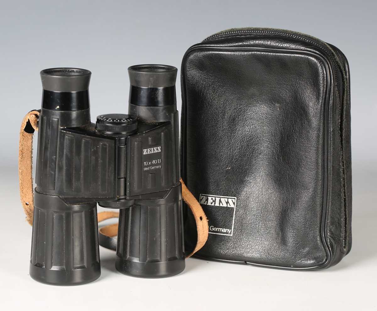 A pair of Zeiss 10 x 40 B binoculars, with outer rubber casing, cased.