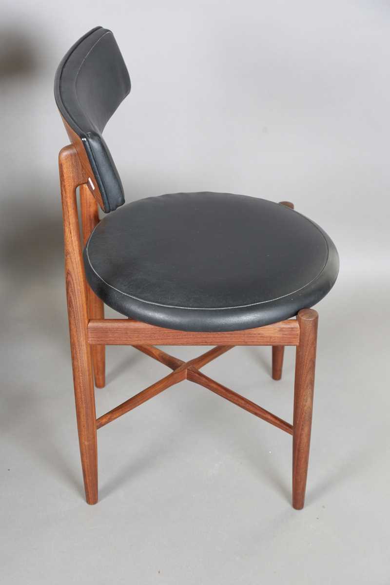 A set of six mid-20th century G-Plan teak framed dining chairs with black leatherette seat and - Image 5 of 12