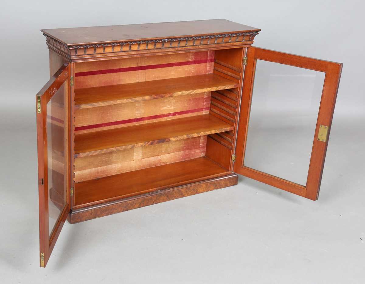 A fine early Victorian flame mahogany table-top or wall-hanging cabinet, in the manner of Gillows of - Image 5 of 9