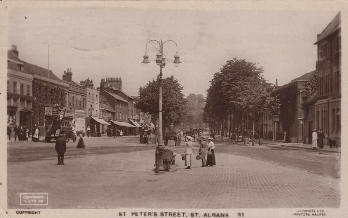 A collection of approximately 96 postcards of Hertfordshire including photographic postcards - Image 6 of 8