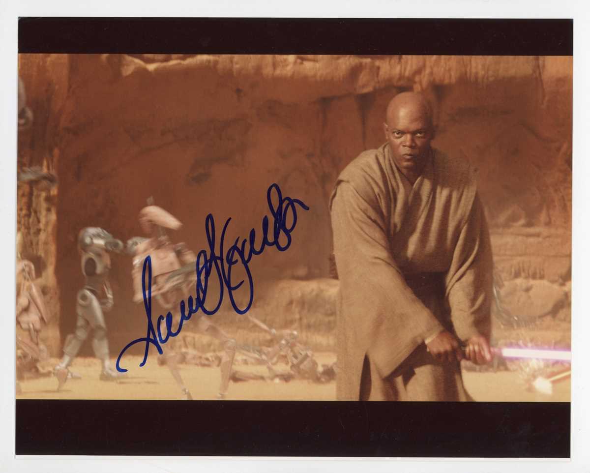 AUTOGRAPHS, STAR WARS. A group of 11 signed photographs of actors from Star Wars, comprising - Image 9 of 10