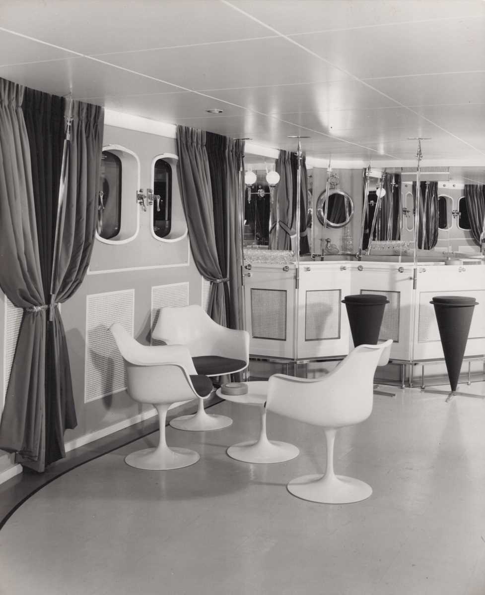 PHOTOGRAPHS. A collection of 17 gelatin sliver prints of the interior of the motor yacht M.Y. - Image 13 of 17