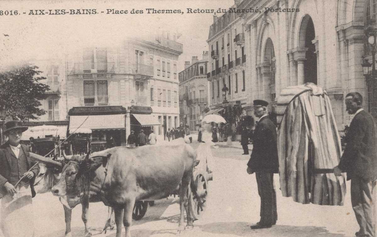 An album containing approximately 193 postcards of France including some published by L.L. - Bild 2 aus 4