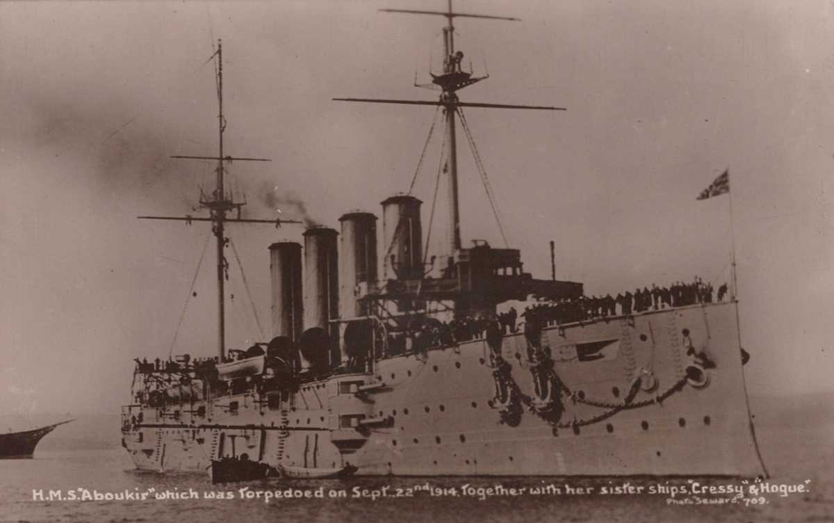 A collection of approximately 132 postcards of shipping or naval interest including battleships, - Bild 2 aus 5