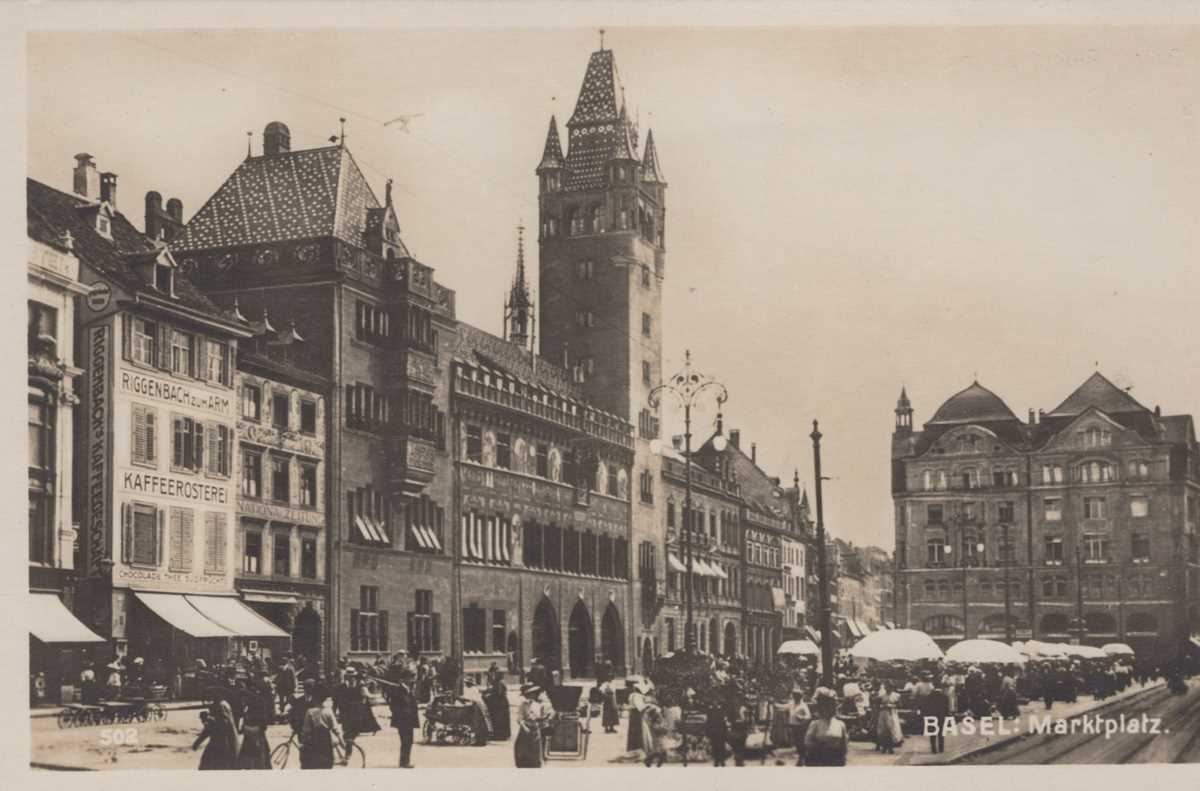 A collection of approximately 165 postcards of continental Europe, including Austria, France, - Bild 10 aus 12