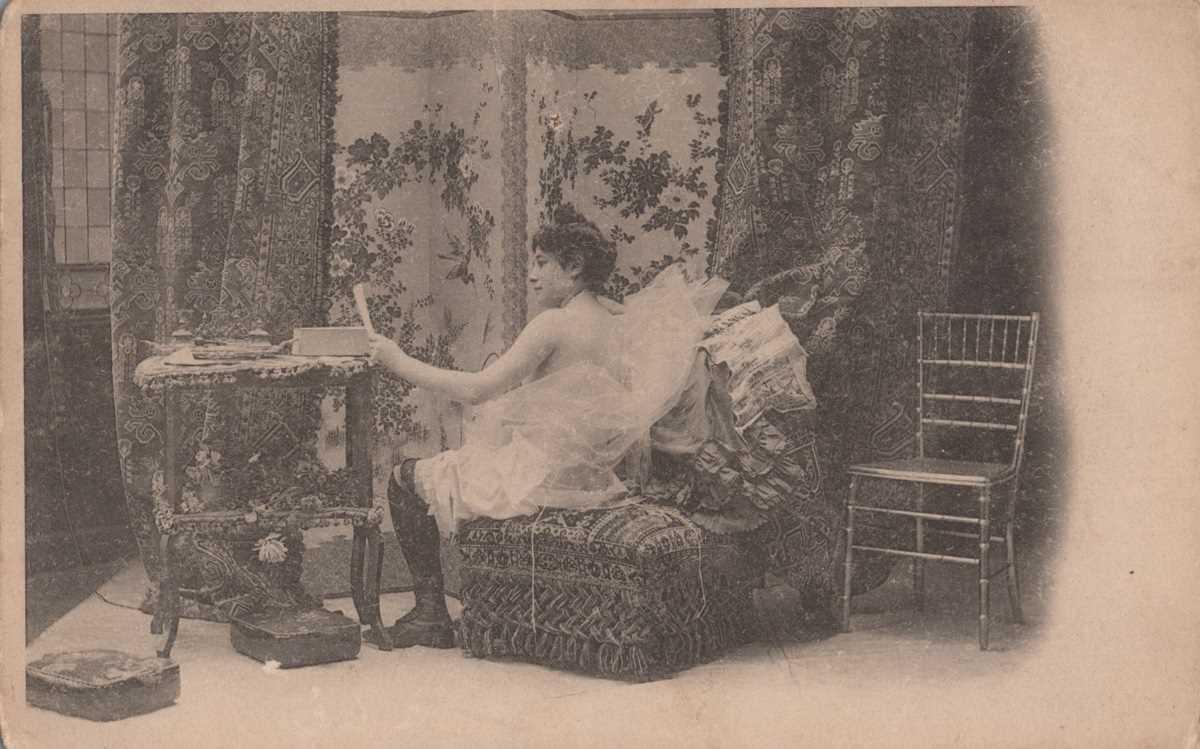 A collection of approximately 169 postcards of erotic or risqué interest, many collected in sets. - Image 7 of 11