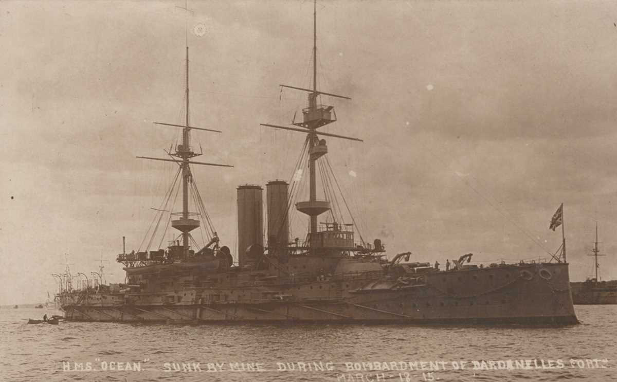 A collection of approximately 132 postcards of shipping or naval interest including battleships, - Bild 3 aus 5