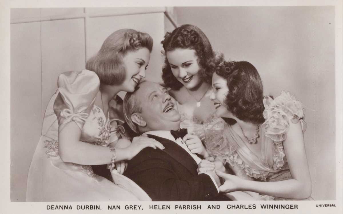 A collection of approximately 135 postcards of actors and actresses, a few autographed, others - Image 3 of 5