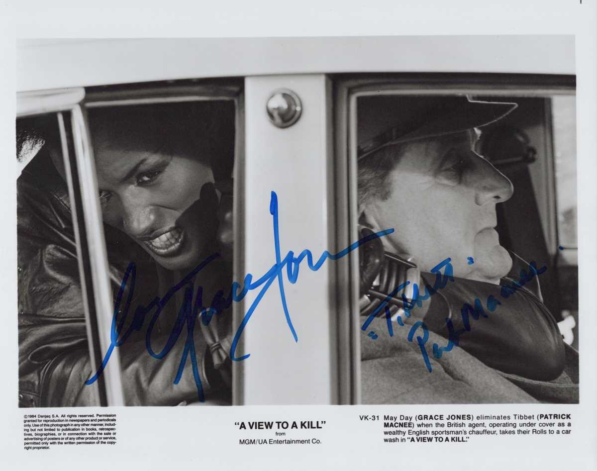 AUTOGRAPHS, JAMES BOND 007. A collection of 15 signed photographs of actors who have played James - Image 11 of 16