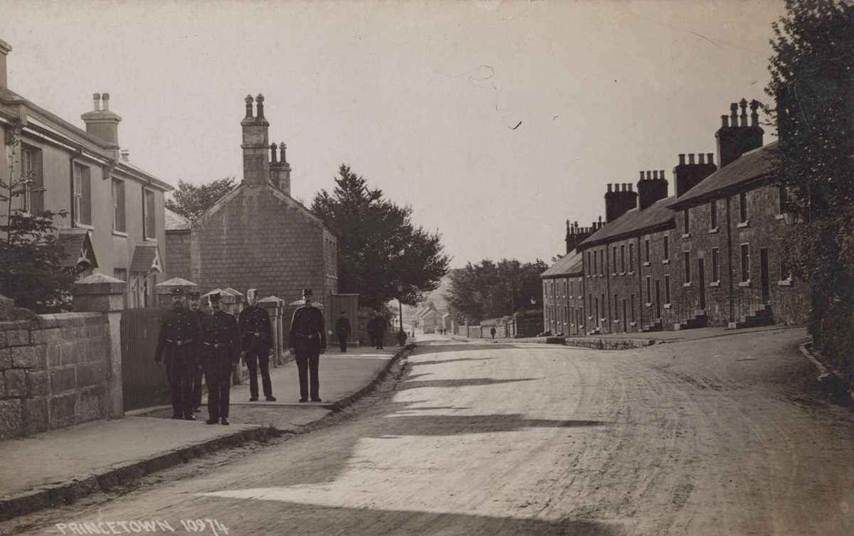 A collection of approximately 99 postcards of Devon including photographic postcards titled ‘Fore - Bild 5 aus 10