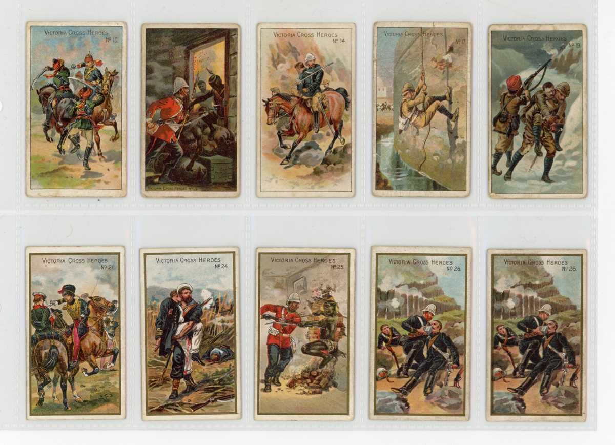 An album containing approximately 160 Taddy cigarette cards, including a set of 20 ‘VC Heroes - Boer - Bild 6 aus 6