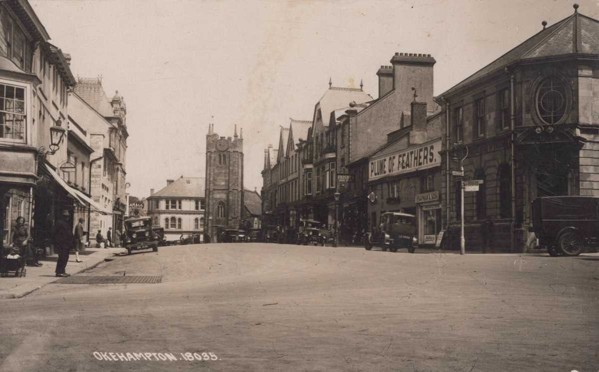 A collection of approximately 99 postcards of Devon including photographic postcards titled ‘Fore - Image 2 of 10